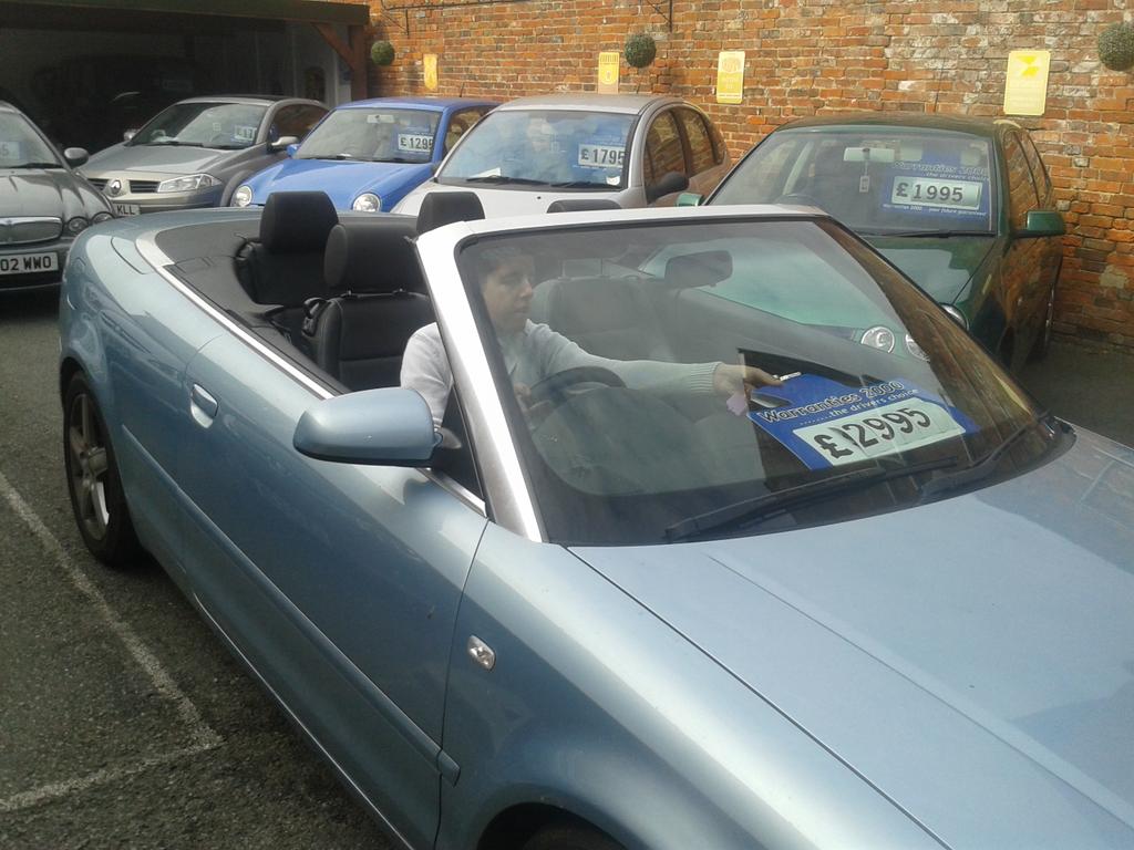 vm_vickym77's tweet photo. I'm absolutely gutted!! Thought I'd had this on video but I was talking pictures.my boy backing car in driving well http://t.co/OA1ZPH9vcf