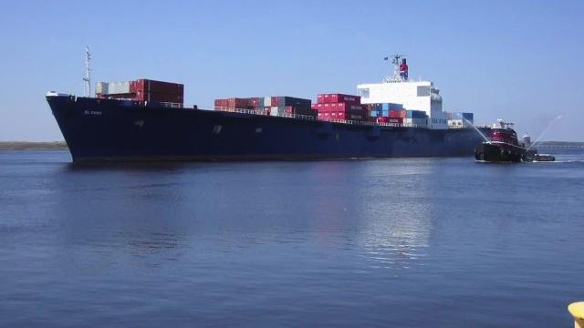 WATCH LIVE Coast Guard holds news conference on El Faro search bit.ly/1c2Olo3?utm_me… http://t.co/25EWnE7mTT