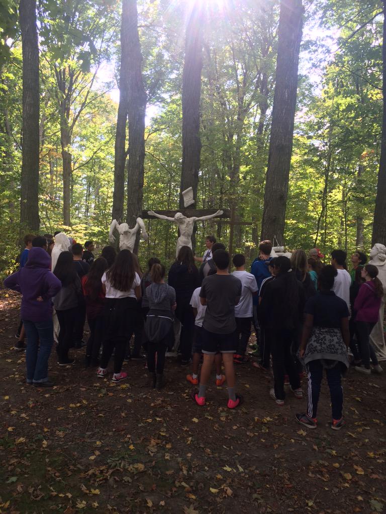 Stein_IntDiv's tweet photo. Our walk led us here #confirmationpreparation #retreat #mountAlverno #prayer http://t.co/o58Y98rstR