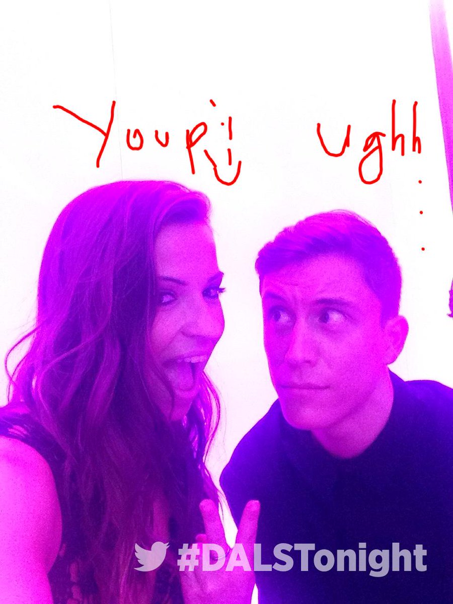 DALS_TF1's tweet photo. Ce soir, c'est #DALSTonight avec @denitsa_dcs4 @l0oiic ! http://t.co/8Me5RuJZbp