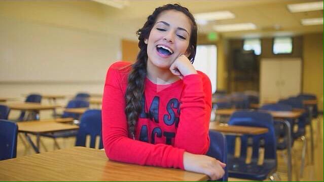 harry4lesbians's tweet photo. @BethanyMota #BethNewVideo http://t.co/uck5znsQfz
