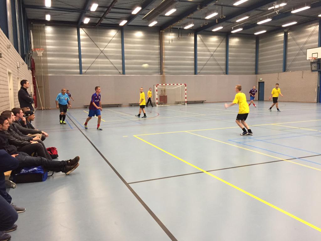 Eindstand <a href="/FutsalBeilen/">FutsalBeilen</a> 3 - <a href="/HHCombi/">HHCombi</a> 2 7-3 #zaalvoetbal