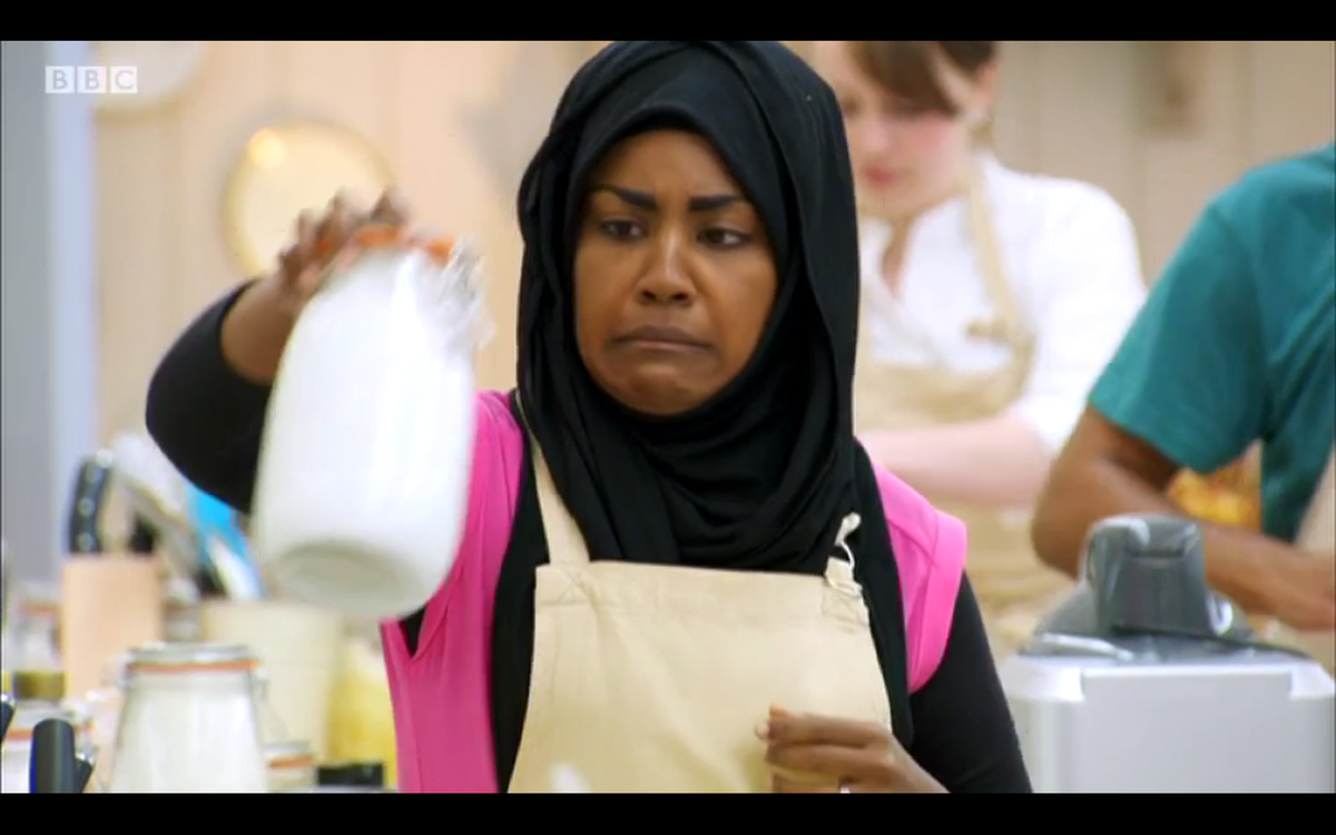 Why am I making my own wedding cake, Im crazy #GBBO #BakeOff #GBBOFinal