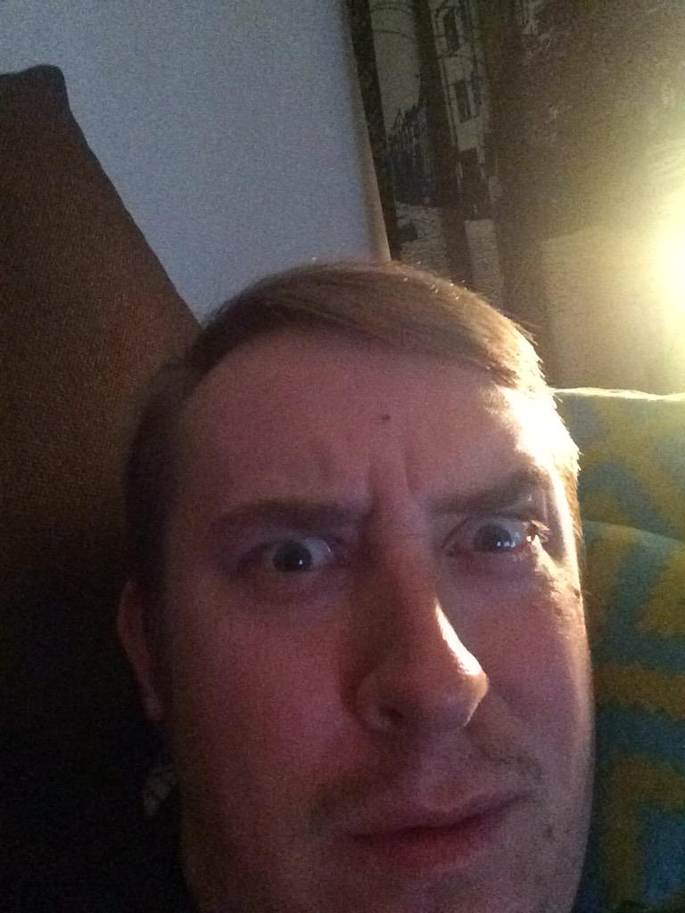 Muinone's tweet photo. Kasetti niin jumissa.. Niin jumissa.. Mitä?!! #docventures http://t.co/pF70N6ds22