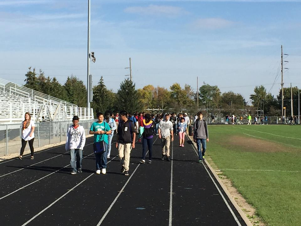 DMWellness4U's tweet photo. Healthiest State Day Just Keeps Getting Better!  Way 2 go Hoover HS! @DMschools @HooverHuskies @HealthiestIowa http://t.co/mtguCJi6Oj