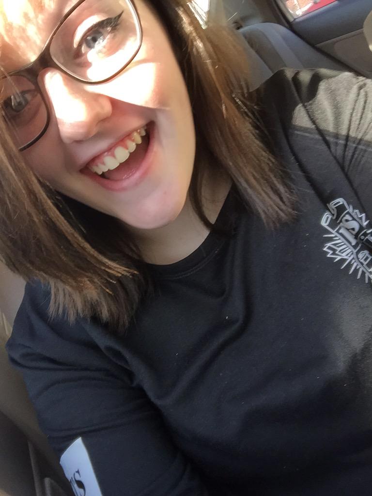 han_banana_'s tweet photo. since its wednesday now... #bracesbegone http://t.co/pUVCKlIvc1