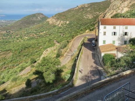 vanisle_sailor's tweet photo. Riding the switchbacks in Corsica. A bit of a grunt but I did it. #cycling #Corsica http://t.co/d9iDYQAJJW