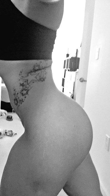 Happy hump day! #humpday #AssWednesday #curvygirl #blackandwhite #tattoo #tattoogirl #Inkedgirl #InkedAngels