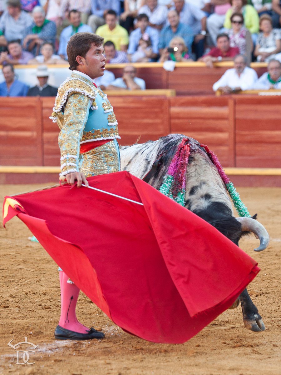 Eloyhs6's tweet photo. en la corrida de toro mixta en mi tierra Sanlucar donde pude disfrutar mucho http://t.co/0wllPhfoZQ