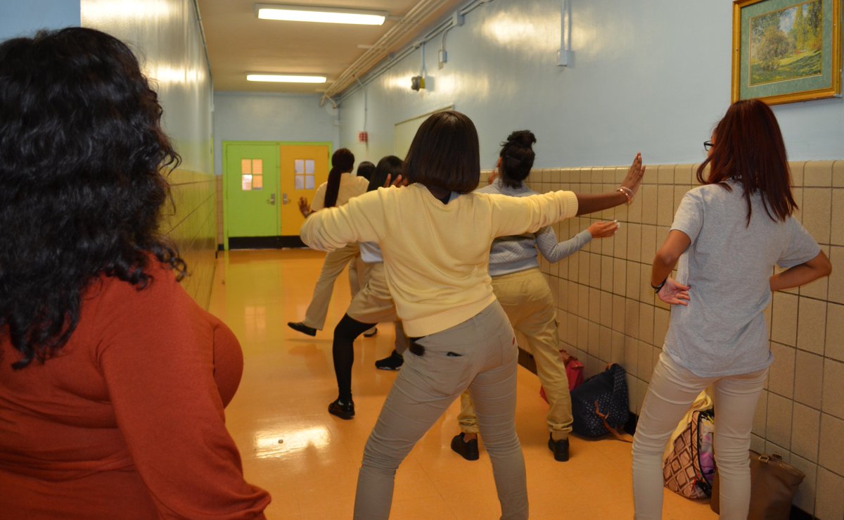 SummitAcademyCS's tweet image. #Scrapbooking and #baking and #cheerleading, oh my! Our scholars love their clubs and we love instructing them!