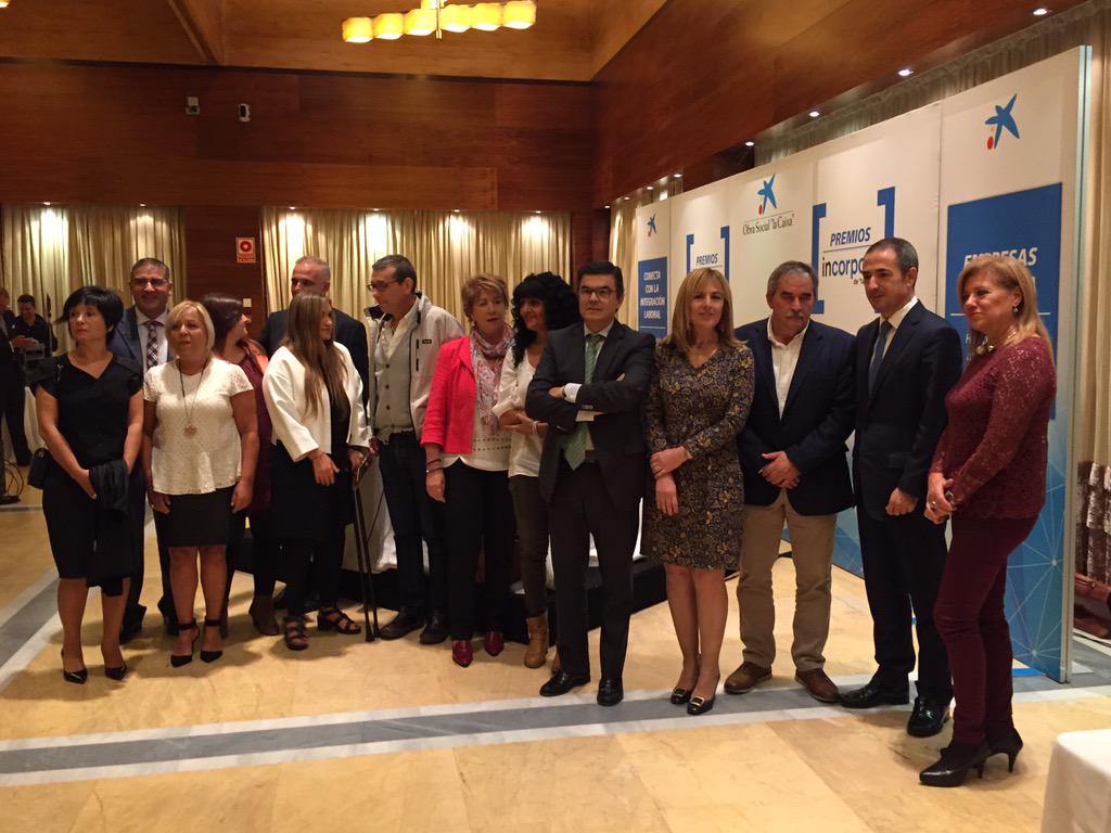 Clece recibiendo el Premio Incorpora de la Obra Social de la Caixa a la inserción laboral de colectivos vulnerables
