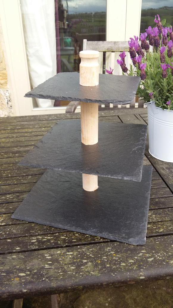 DerwentSlate's tweet photo. Beautiful slate tableware http://t.co/VUS9ZAhlH3. ideal for your own bakeoff #paulhollywood #GBBOFinal #bakeon http://t.co/OIujpYKuBD