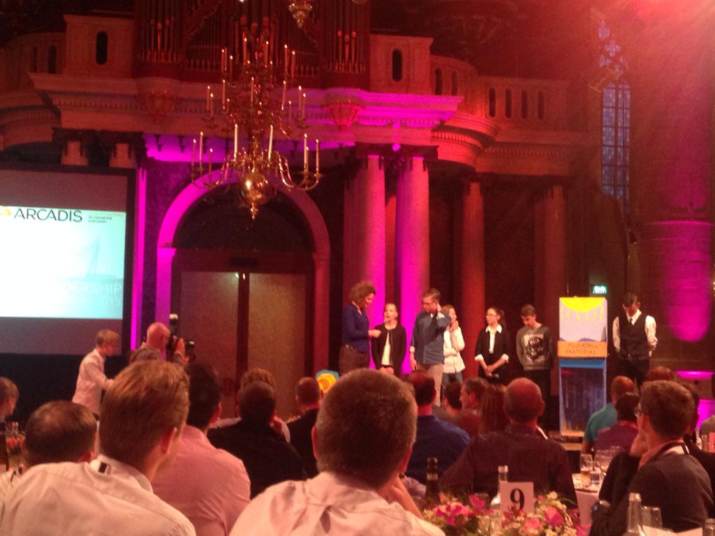 rebeccabell91's tweet photo. Seaweed bio plastics, glowing bike lanes and giant air hoovers- the AGLF innovation dinner #arcadispassion #engage http://t.co/VEMo1eWnZs