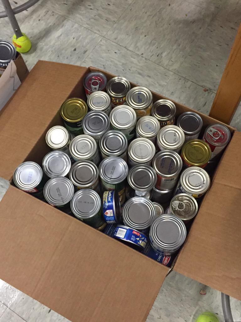 marthaemanley's tweet photo. Ok it's crunch time...one week left. How are we going to turn this into 20,002 cans? #FoodDrive15 @vestaviasga http://t.co/srpOjPUvxQ