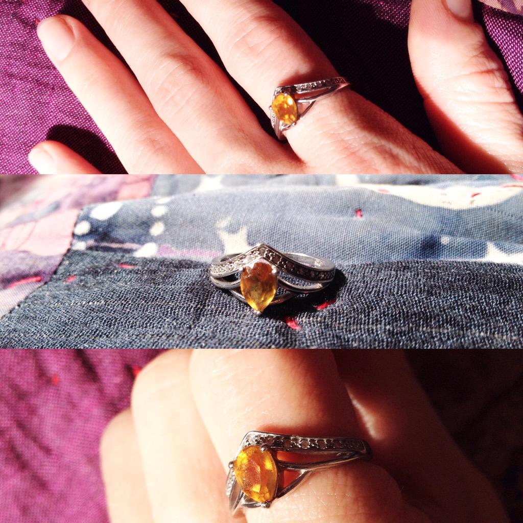 #citrine #ring for the #novemberbirthdays #scorpio #Sagittarius #jewelry #stagelooks youravon.com/performancemak…