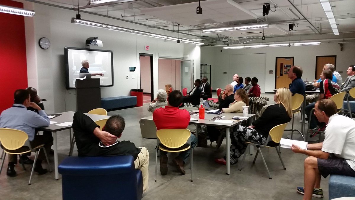 md_mcclellan's tweet photo. @HazelwoodSD #HSDSTEM Partnership meeting. Thanks to all who attended. http://t.co/MjLvw2Bzzk