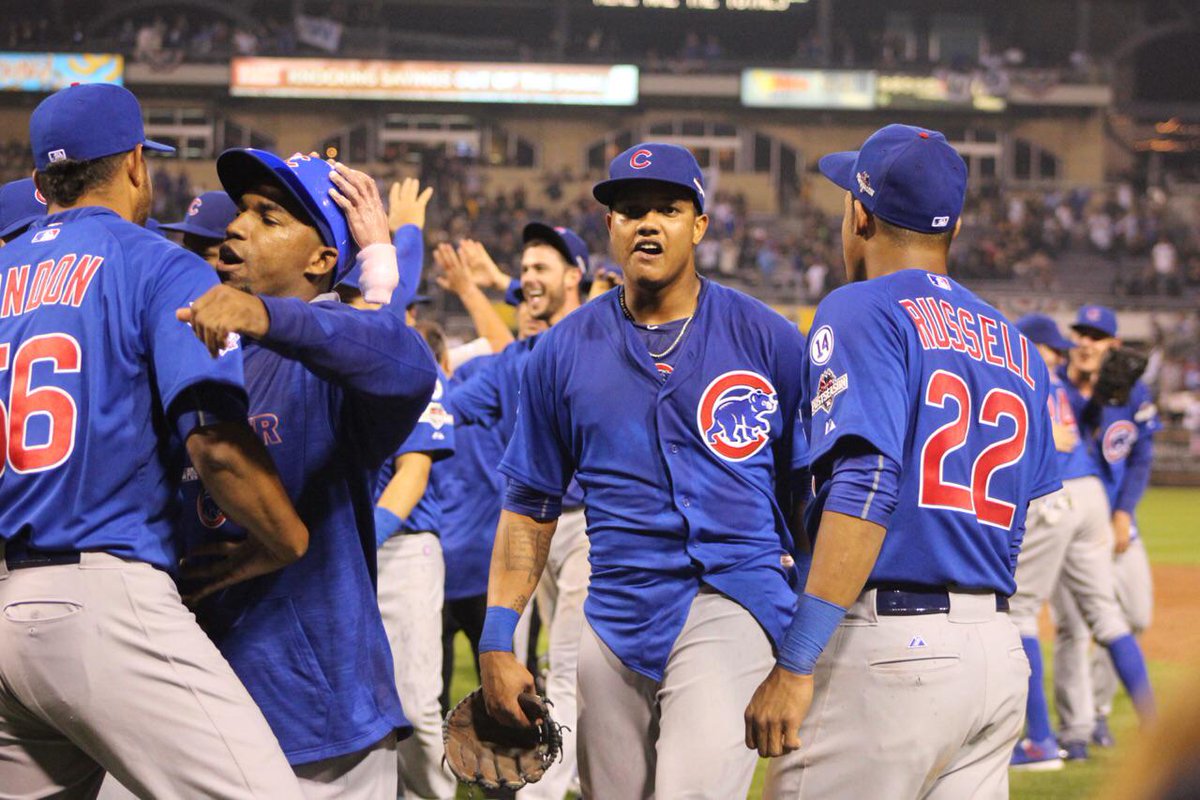 Cubs's tweet photo. The North Side conquers the North Shore. #FlyTheW http://t.co/U0JCi0joCr