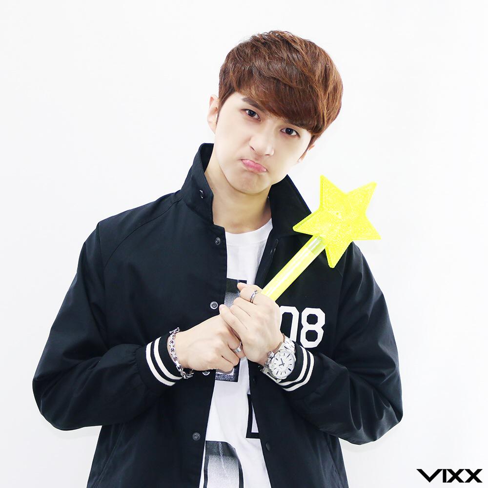 RealVIXX's tweet photo. 좋은 건 같이 보기위해 공개하는 #켄 요원 #별셋 추가컷이다. #앵그리켄 http://t.co/w9DgfhpS1r
