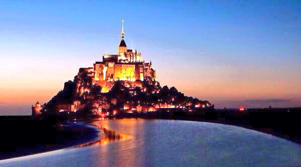 アナ雪ラプンツェル En Twitter ラプンツェルの 舞台となった タイの コムローイ祭りだよ ほんとに ラプンツェルの お誕生日みたいだね 行ってみたい人rt T Co Ykodtwajzc