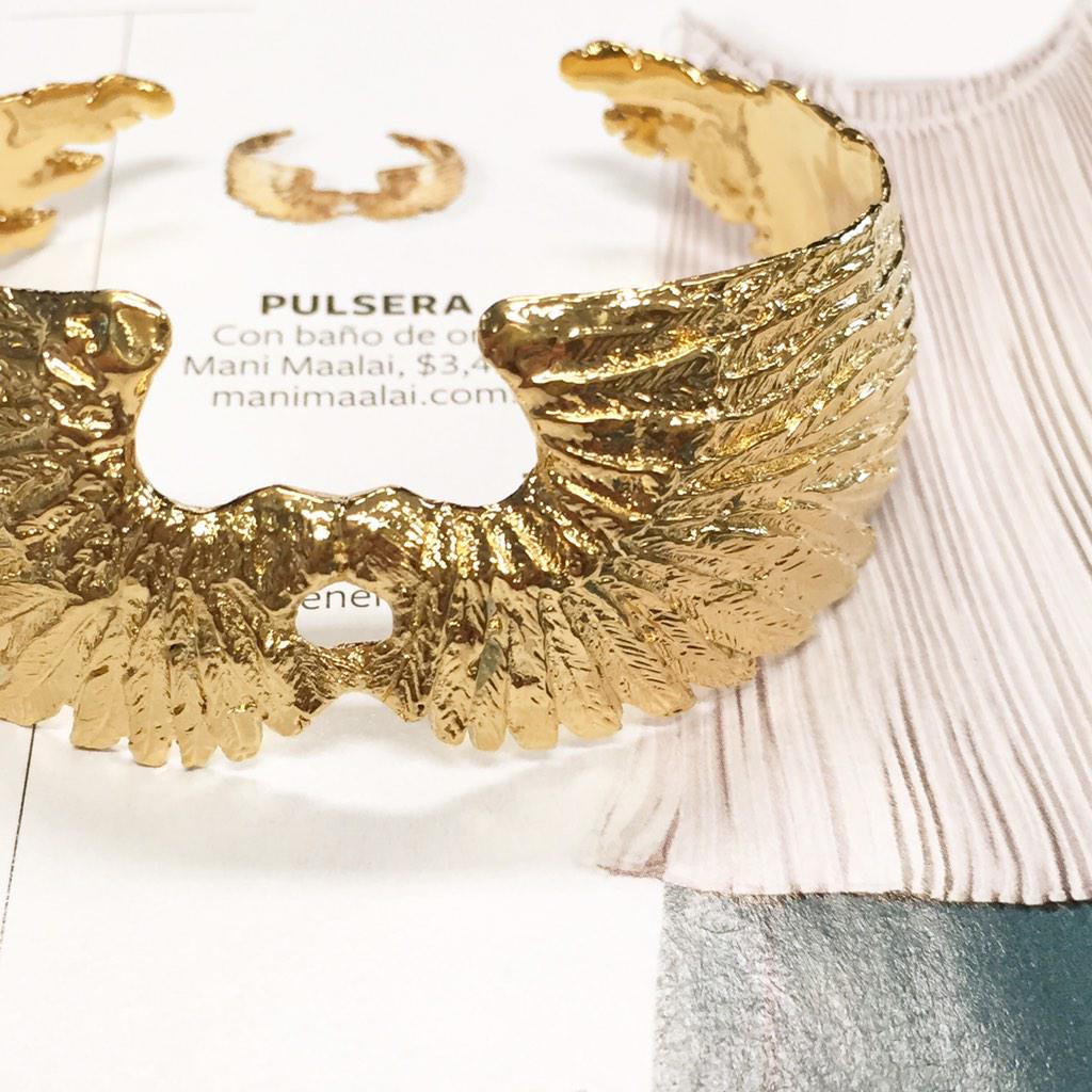 MANIMAALAI's tweet photo. Brazalete de Alas | Looks de @InStyleMexico 👌✨ | #Instyle #octubre #ManiMaalai #joyasMéxico #EarthInspiredJewelry http://t.co/yzgklPKbFY