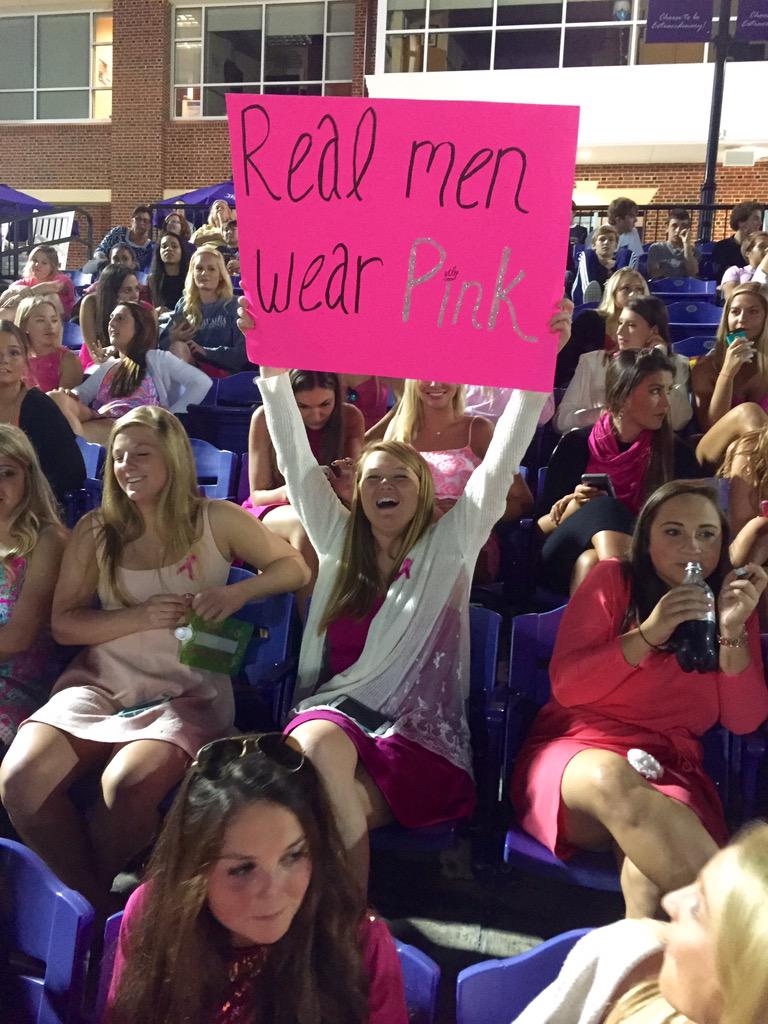 sarah_slade's tweet photo. There are two types of people at sporting events http://t.co/0RfFdwOdMk