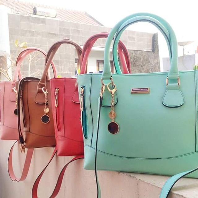 ANF_FASHION's tweet image. 220rb