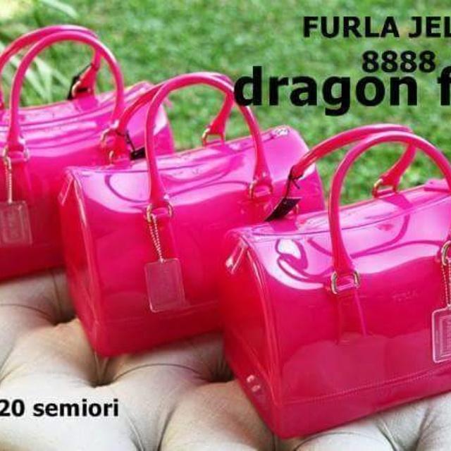 ANF_FASHION's tweet image. 230rb