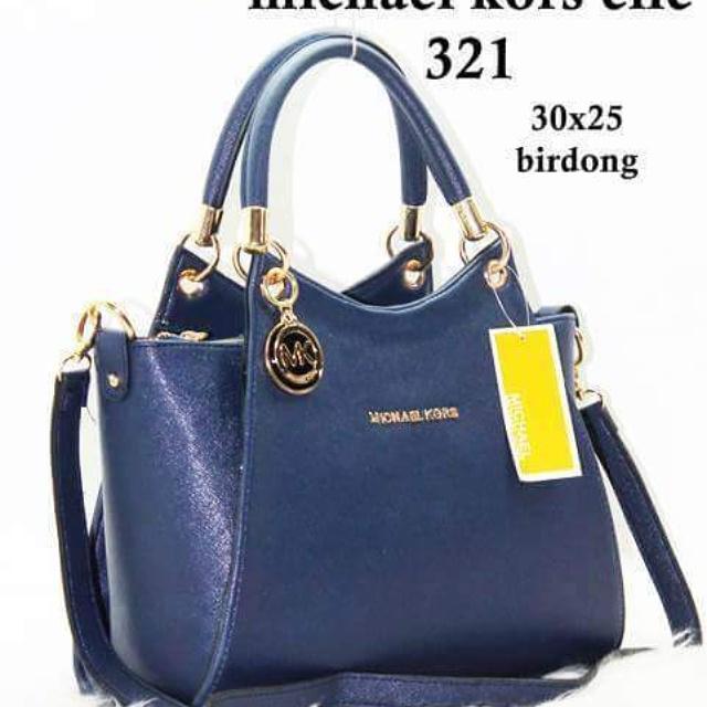 ANF_FASHION's tweet image. 220rb