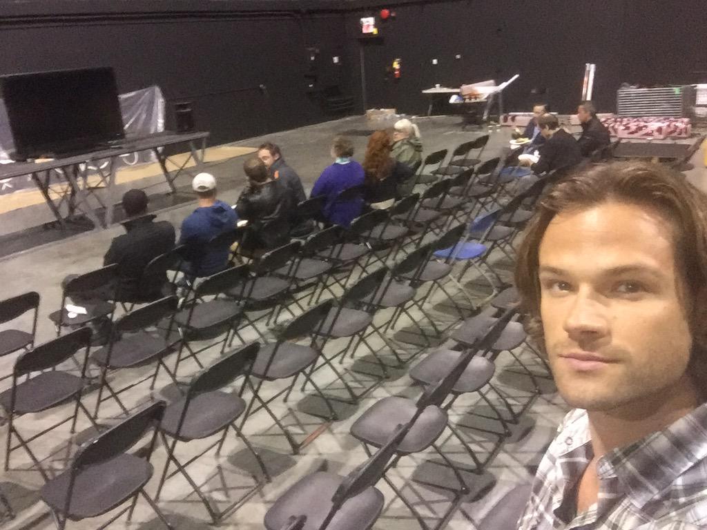 Lunchtime cast&crew screening of the #SupernaturalSeason11 premiere :). I'll let ya know how it goes!! #SPNFamiIy