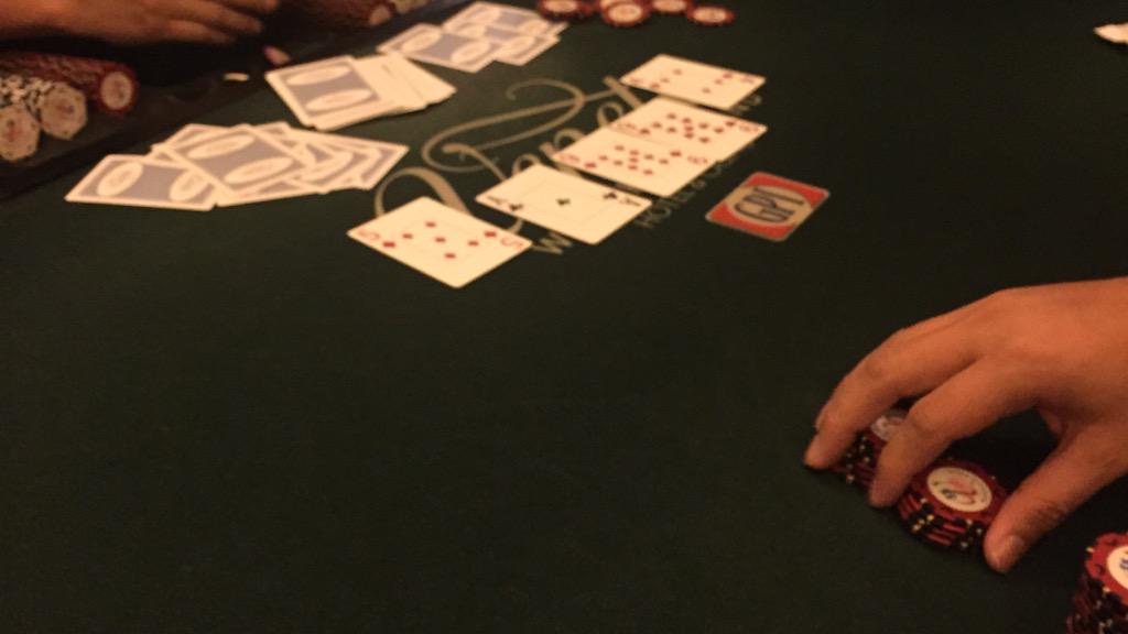 VprPoker's tweet photo. ️Ya empezó la acción! http://t.co/8cn2HZwKhb