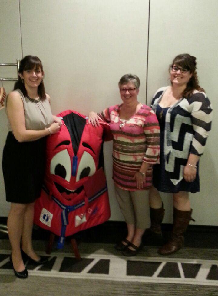 smileychelleb's tweet photo. Water safety ladies & buckles :) #abwsconf http://t.co/bWTlLgLxDM