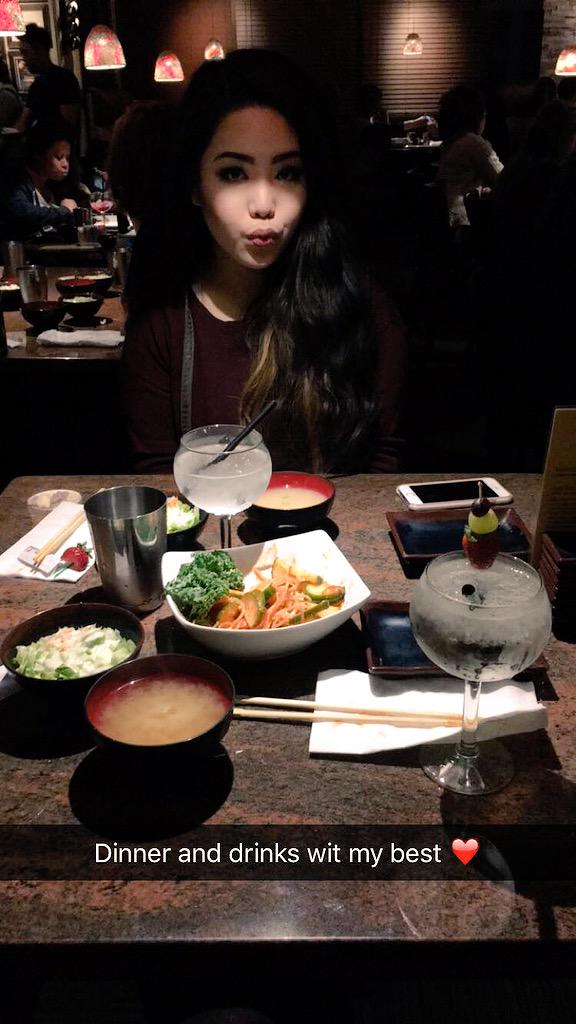 lawdrochelle's tweet image. Date night w/ my baby @kellzkim ❤️ #helladrinks #hellafood #hellahoes