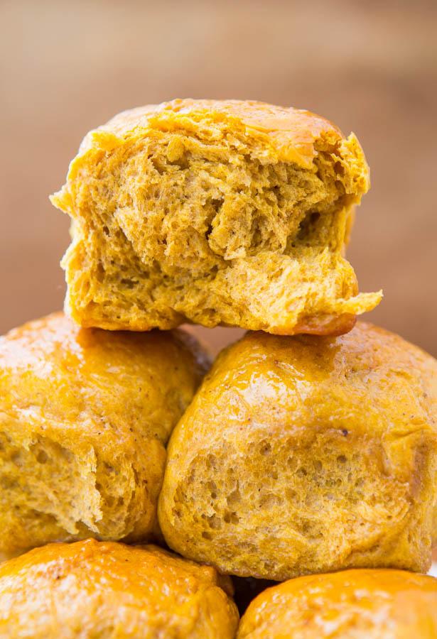 naturalhomeCA's tweet photo. Honey Butter #Pumpkin Dinner Rolls
http://t.co/IF7X3Lblt2 from @AverieCooks
Got ur #Moboo mixing bowls?
#Fall http://t.co/MkfQTioJdA