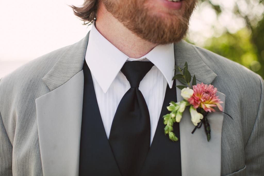 LJDSTUDIO's tweet photo. Heres a sneak from a wedding this summer. Blog post coming soon. Can't wait for you to see more! http://t.co/QVZirgq29O