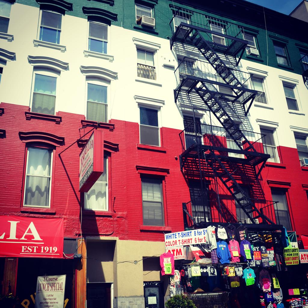 ceroplus_'s tweet photo. #littleitalian #manhattan #EEUU El pintoresco barrio de la comunidad italiana en New York http://t.co/CGgRQvA9Uv