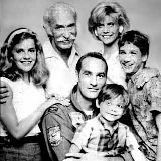 10/6:Happy 52nd Birthday 2 actress Elisabeth Shue! Film+Stage+TV! Fave=Call2Glory+CSI+more!  