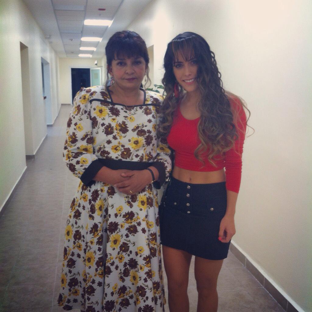 Así mi día 😍 afortunada de trabajar con la señorona <a href="/MissAnaMartin/">Ana Martín</a> #feli y #Yolanda  @SimpleMariaTv