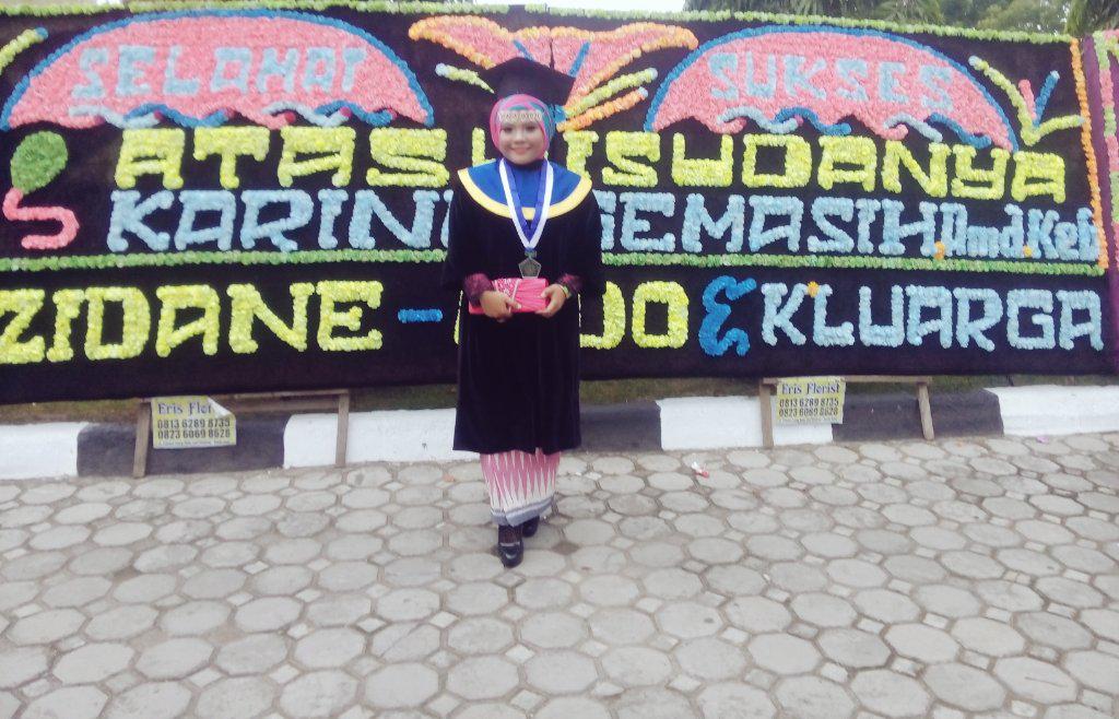 ipakgemasih's tweet photo. My graduation 🎓 http://t.co/W0fW0crKK3