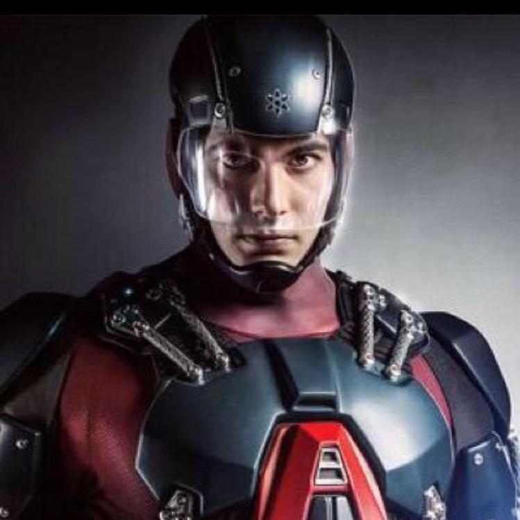 TheAtomCW's tweet photo. Happy Birthday to #TheAtom himself @BrandonJRouth 🎉 RT http://t.co/mKfT6ZRlh3