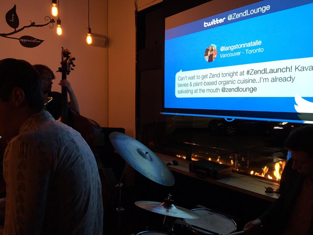 SocialMiDisplay's tweet photo. A business for a good deed. #ZendLaunch http://t.co/0nRghFLuUz