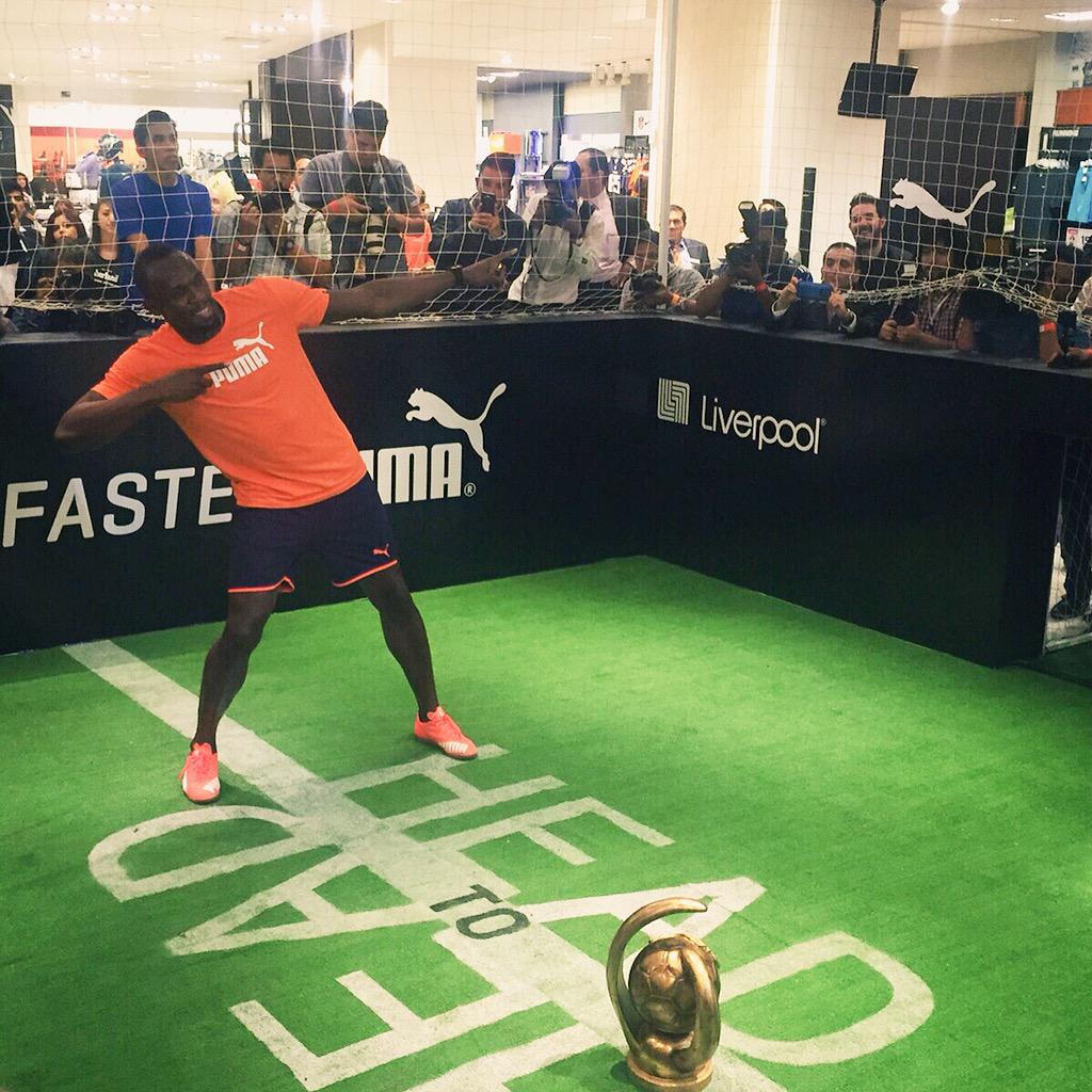 KarenHostil's tweet photo. Awwww... @usainbolt 😍
#ForeverFaster #Puma #BoltMX http://t.co/HmPReL8Z5V