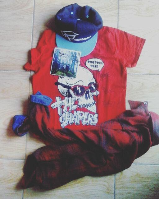 pixlediary's tweet photo. Thanks soβ₯ @breakoutnet #BreakoutNETTheshapers for the gift. Its really cool merchandise @theshapers proud of themβΊ http://t.co/7ZvzXuSu5s