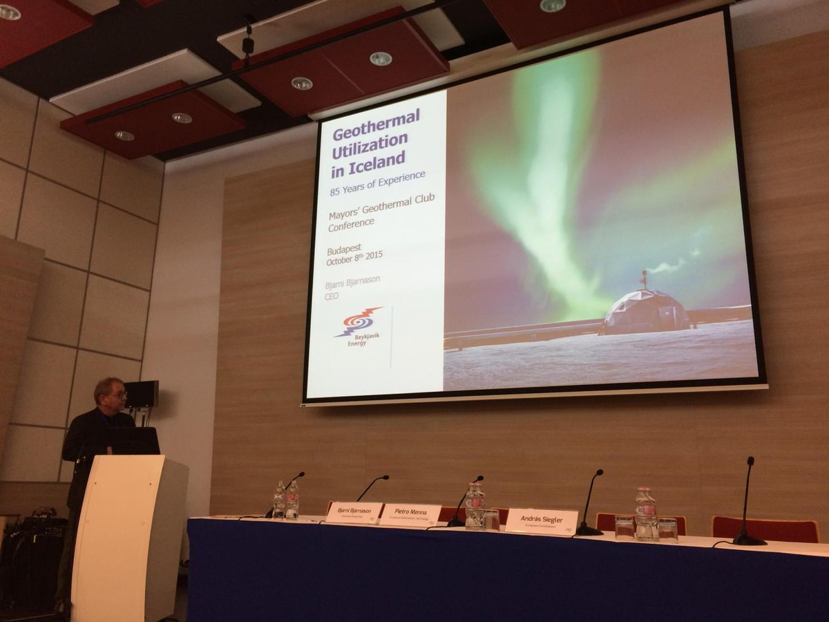 PiensaGeotermia's tweet image. Presentation by CEO of Reykjavik Energy on opportunities presented by #geothermal @Energy4Europe  @GeoCom_Project