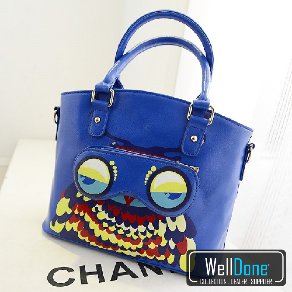 WDWellDone's tweet image. Code : WD0008SW
Colour : Blue, Black
Material : PU Leather
Size : H25xL37xD12cm
Weight : 800 grams
Price : IDR104.000