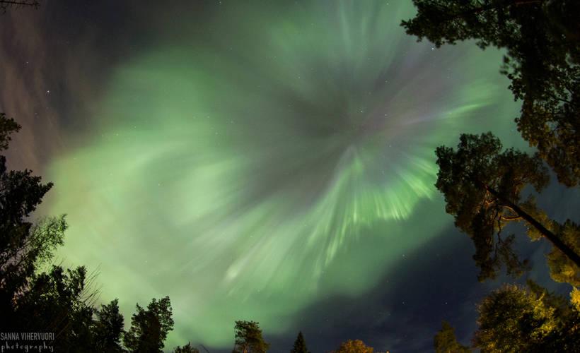 Etkö nähnyt vielä revontulia? Ei hätää - tänään luvassa lisää upeaa valoshow'ta iltalehti.fi/uutiset/201510…