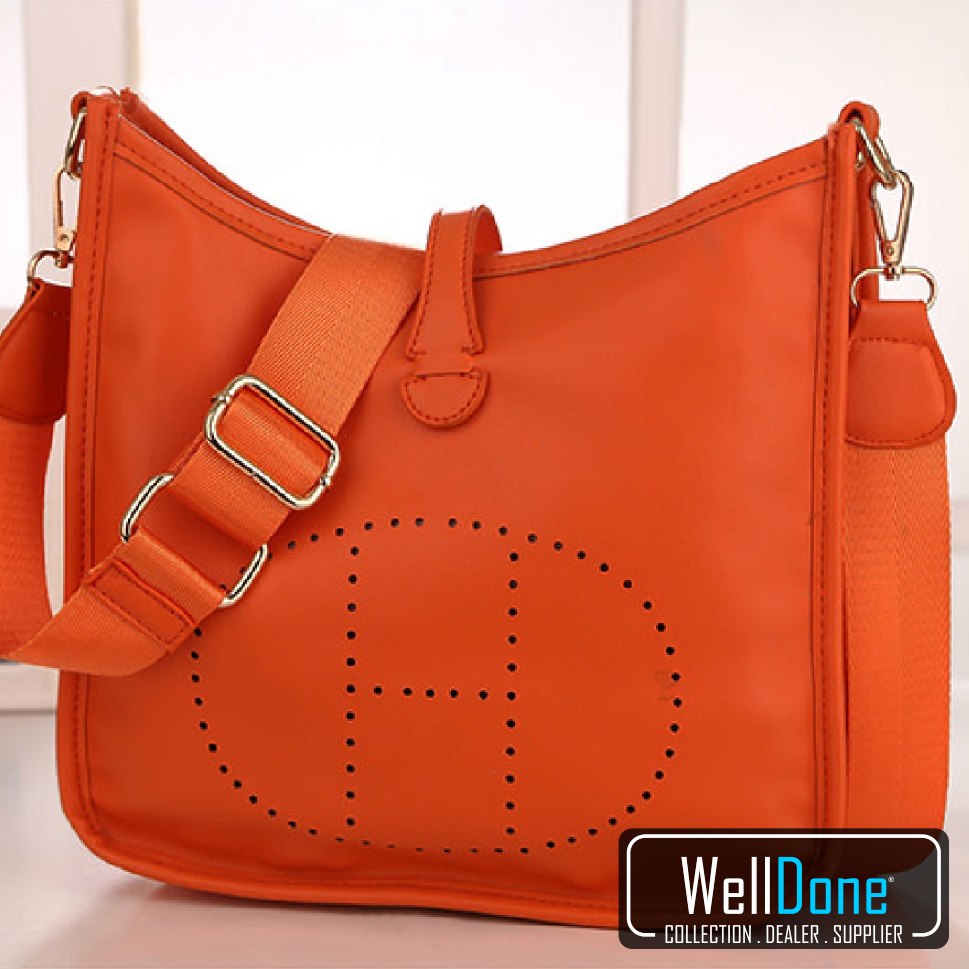 WDWellDone's tweet image. Code : WD0044NW
Colour : Orange, Brown
Material : PU Leather
Size : L27.5W7H24.5
Weight : 0.45 kg
Price : IDR 175.000