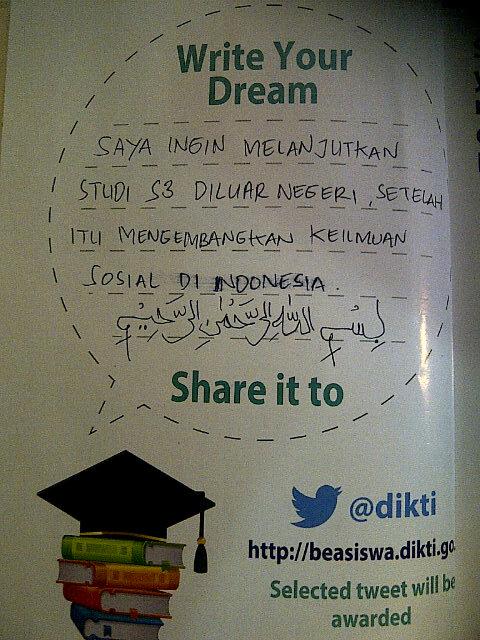 subhan_benben's tweet photo. @dikti gapai mimpi dan berdikari untuk Indonesia yg lebih baik..#BeasiswaPMDSU #IndonesiaMencariDoktor http://t.co/1dIgO4nV7I