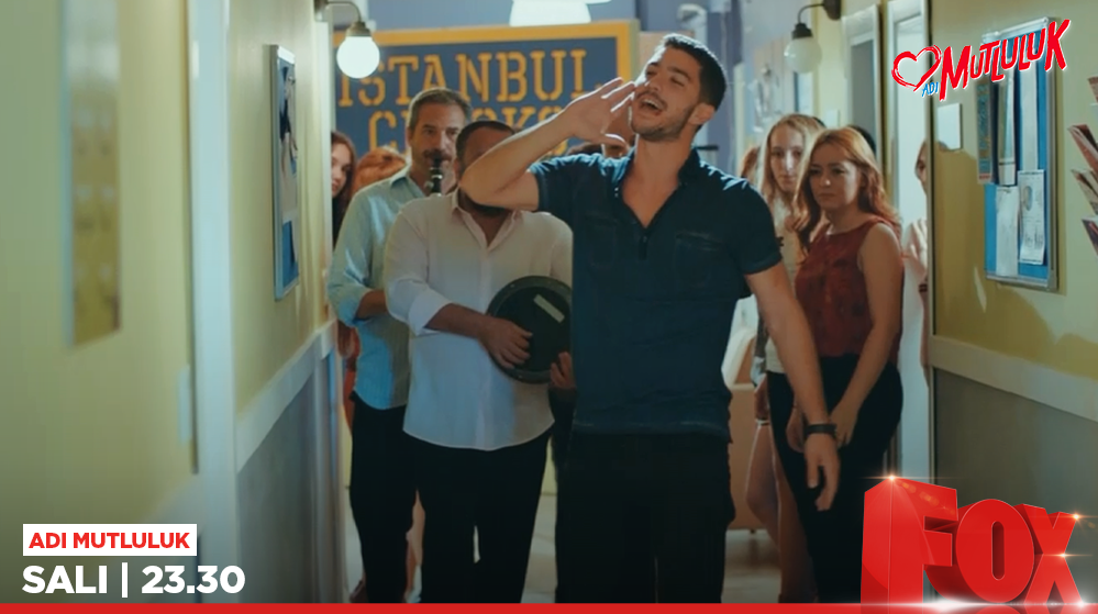 adimutlulukdizi's tweet photo. Batu, davul zurnayla Kumsal'ın kapısında: "Sevemez kimse seni, benim sevdiğim kadar!"
http://t.co/vttSwRcpJy http://t.co/2pgxWiKe3Q