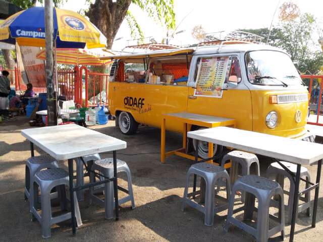 didaff_combi's tweet photo. Meriahkan hari jd kota indramayu ke 488 dgn mengunjungi Festival Kuliner Cimanuk &amp; mampir ke stand kami #imy488 http://t.co/pOTdPgUZ48