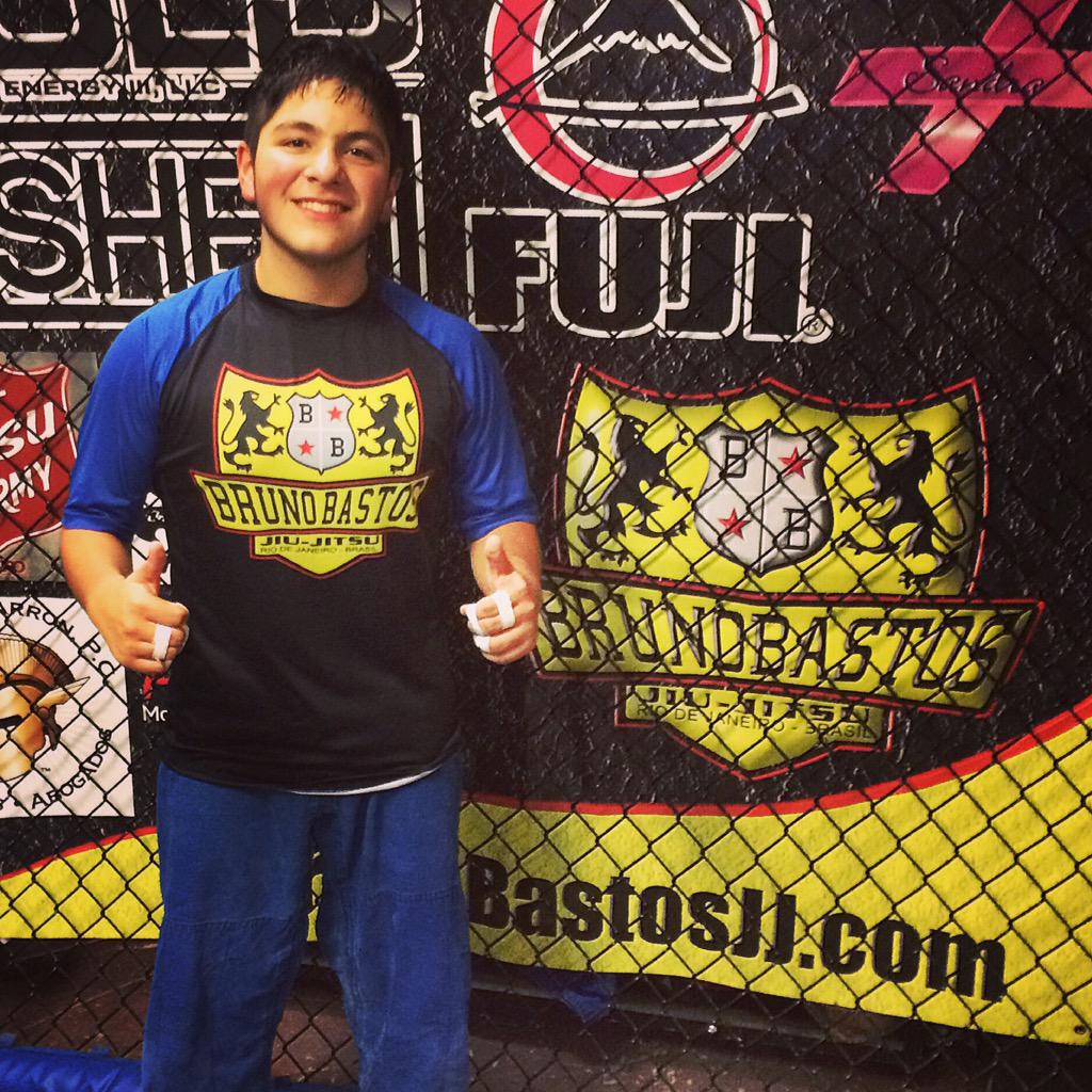 gregjay1998's tweet image. 4 o'clock and 7:30 class, perfect day for non stop training at @BastosBJJ_Mid.👊🏼😅 #jiujitsu #bastosbjjmidland